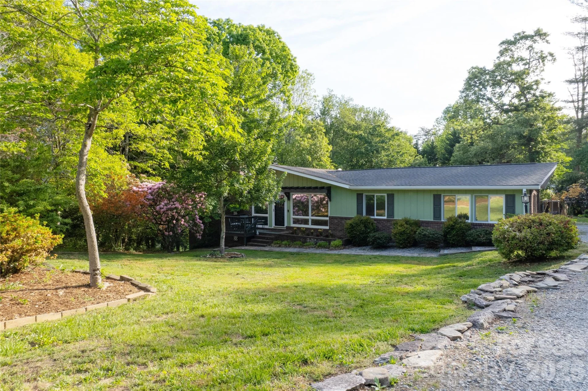 137 Whisperwood Circle - Photo 3