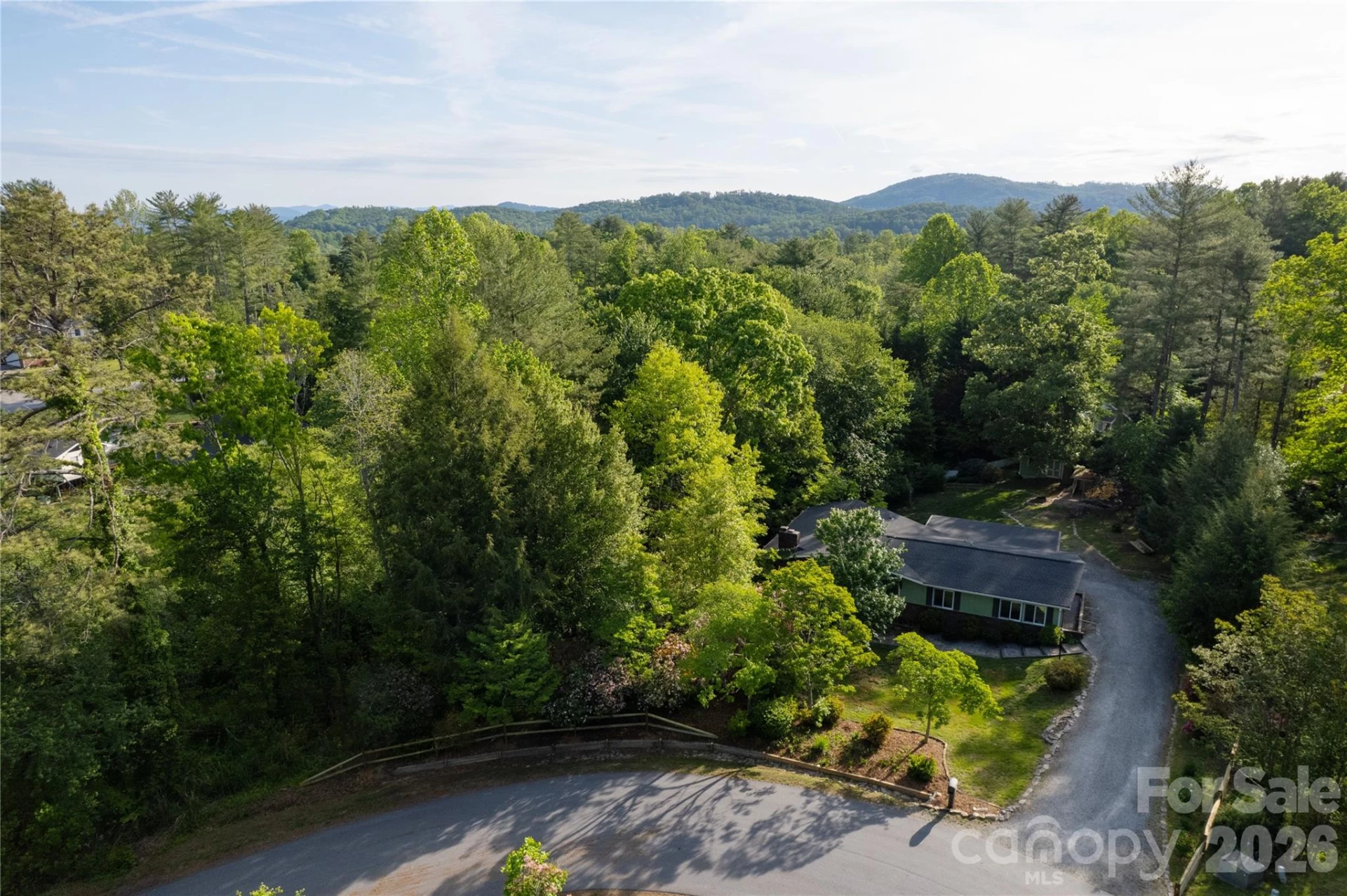 137 Whisperwood Circle - Photo 4