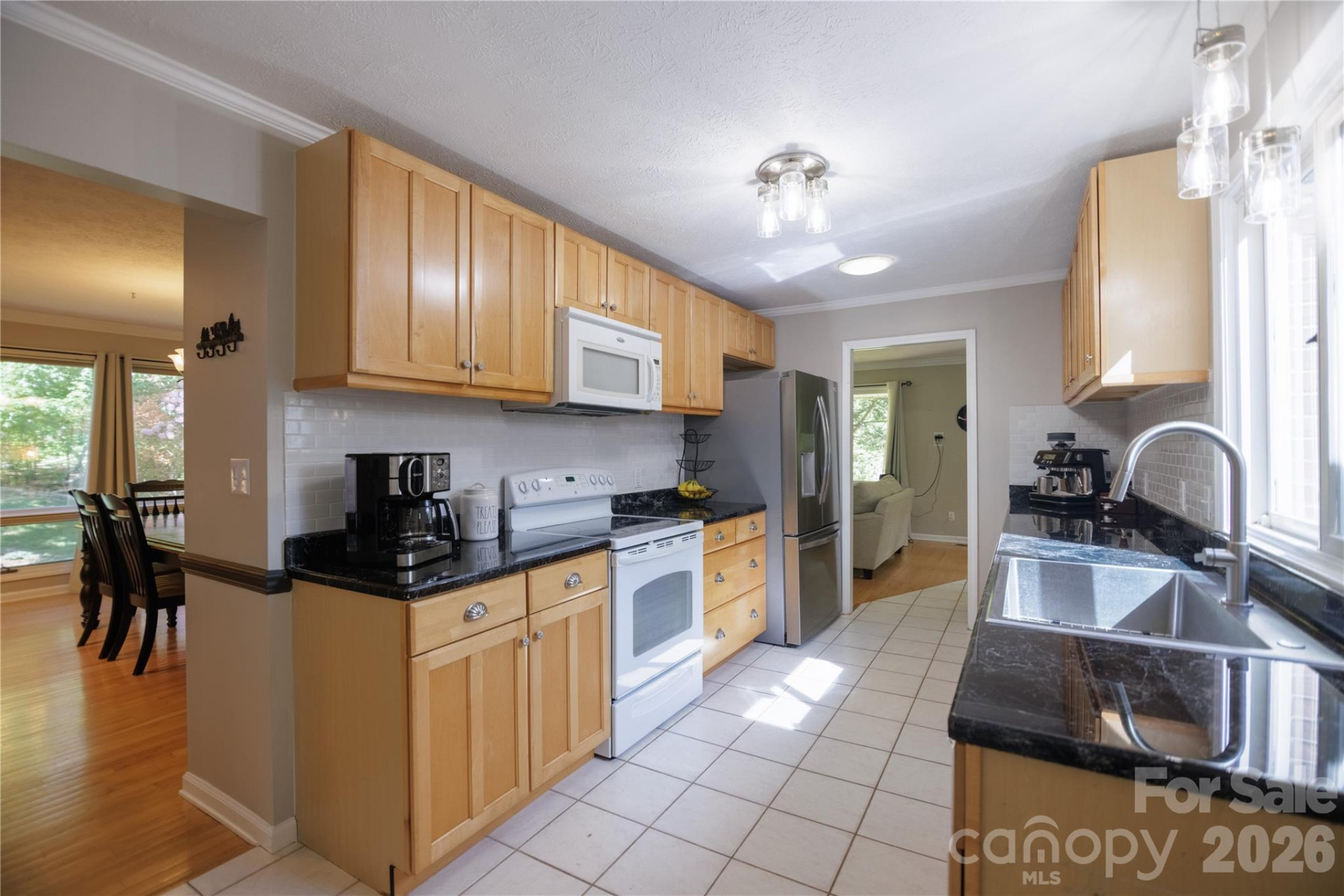 137 Whisperwood Circle - Photo 32