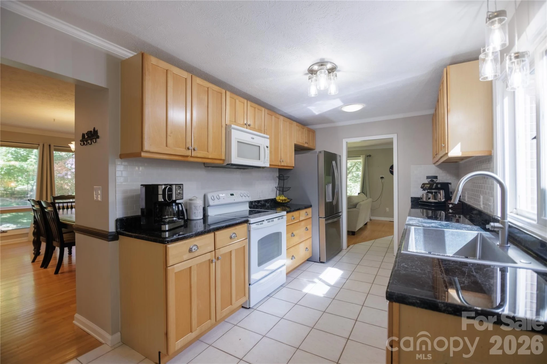 137 Whisperwood Circle - Photo 32