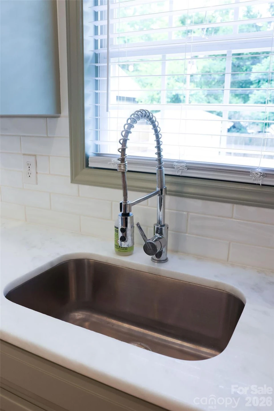 317 Devine Avenue - Photo 9