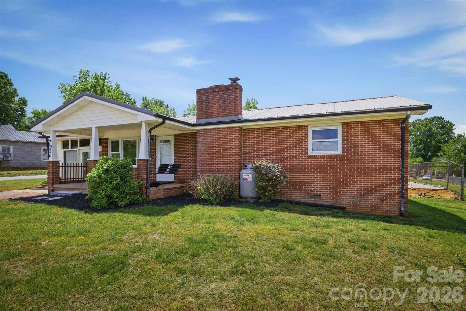 930 Enola Road - Photo 2
