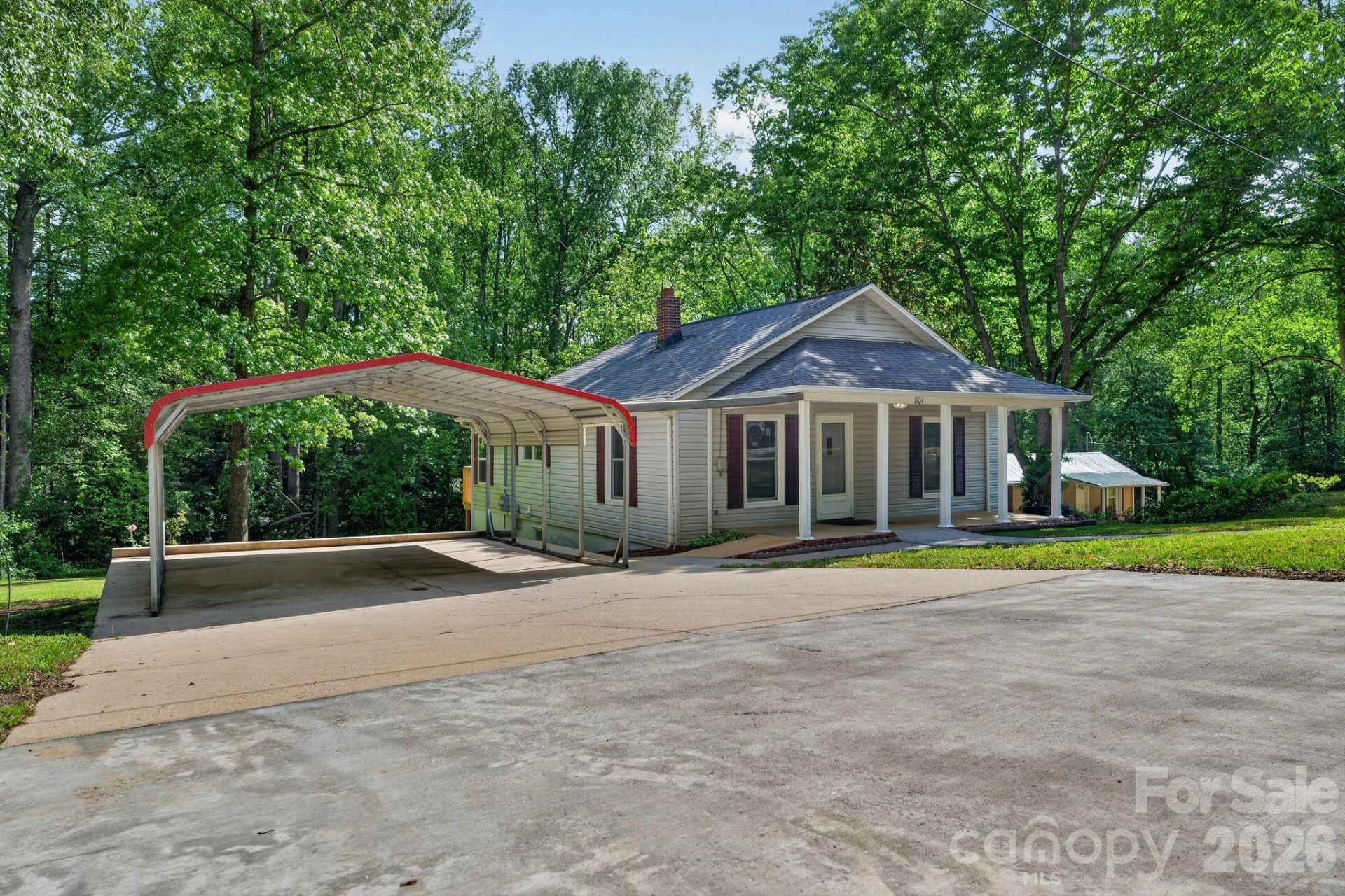 801 Woodlawn Avenue