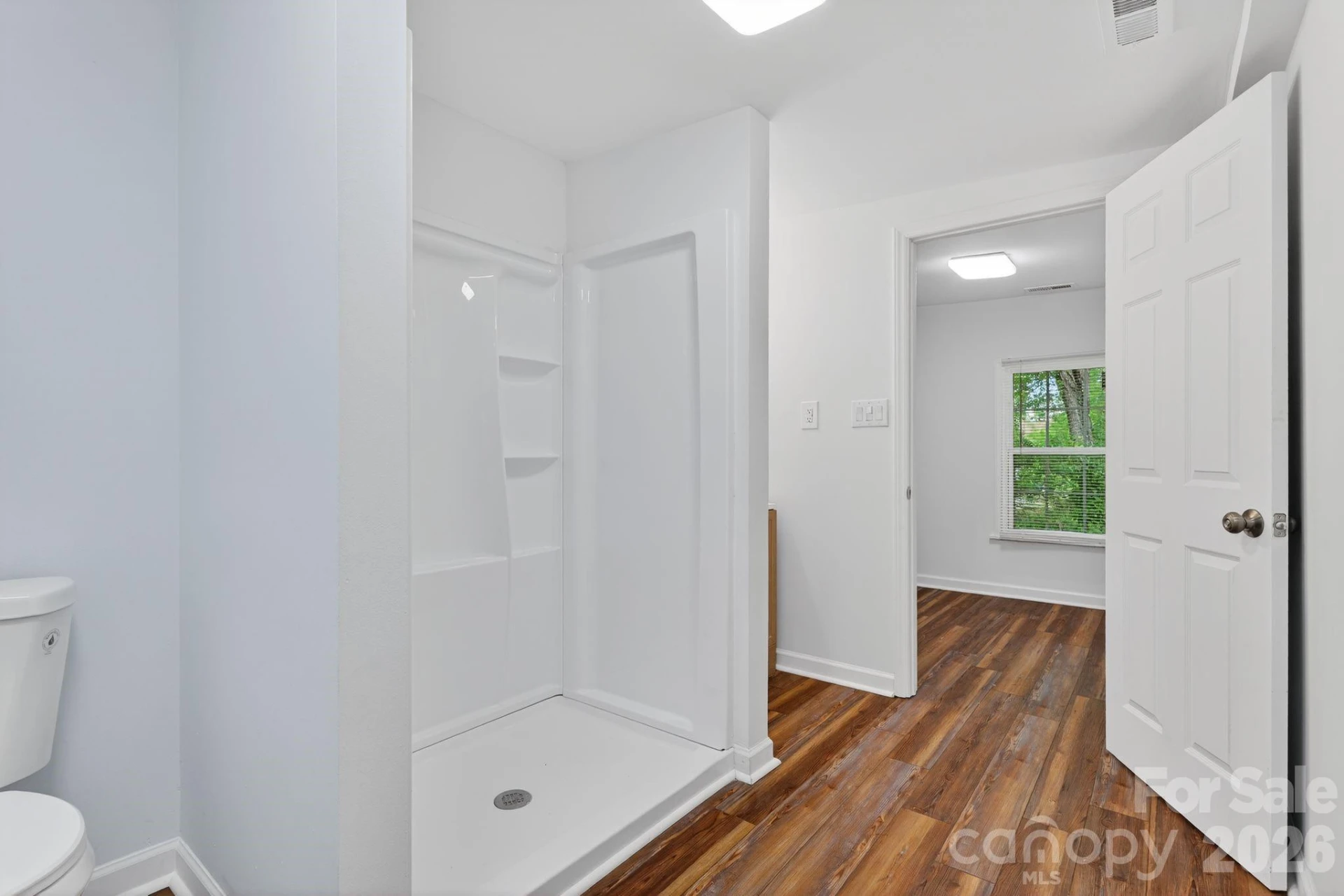 801 Woodlawn Avenue - Photo 11