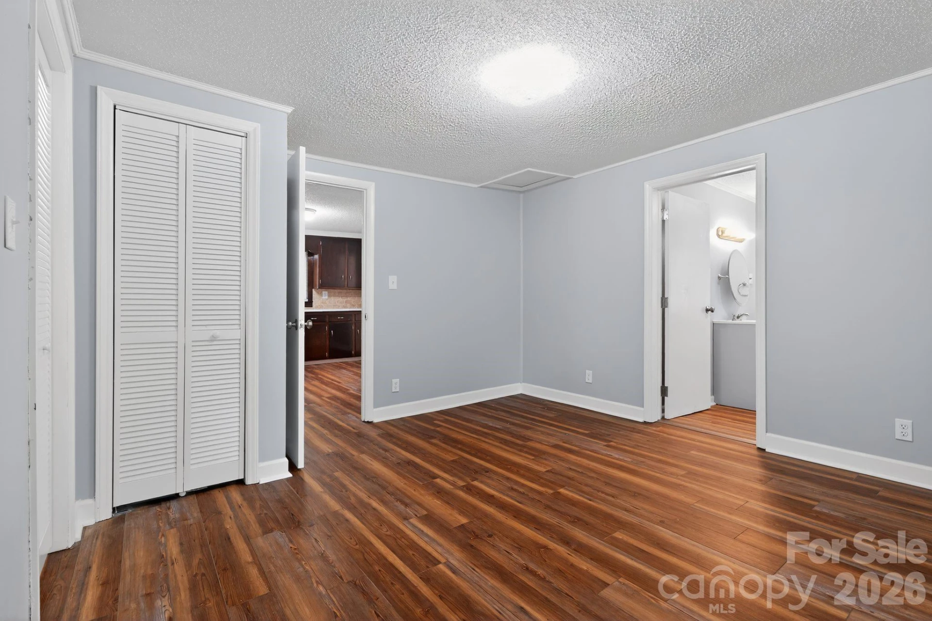 801 Woodlawn Avenue - Photo 8