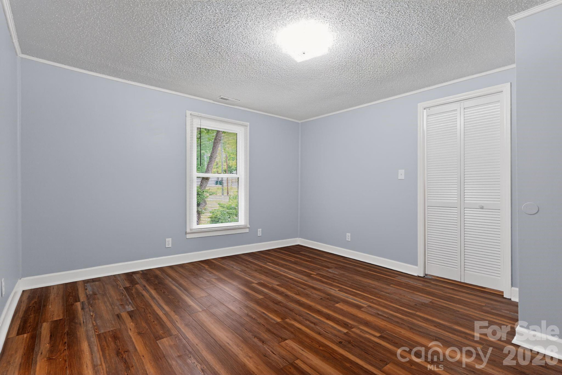 801 Woodlawn Avenue - Photo 9