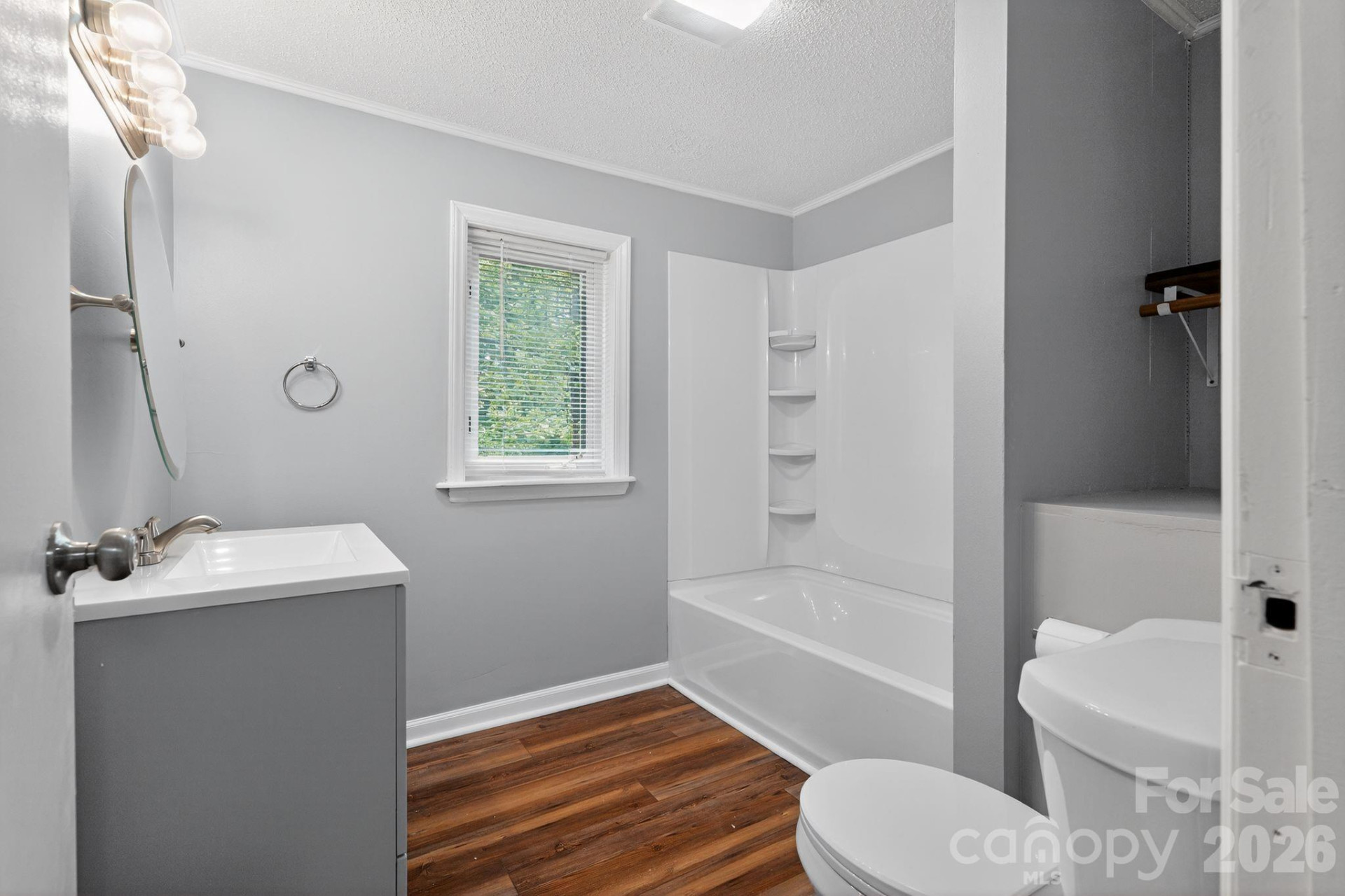 801 Woodlawn Avenue - Photo 10