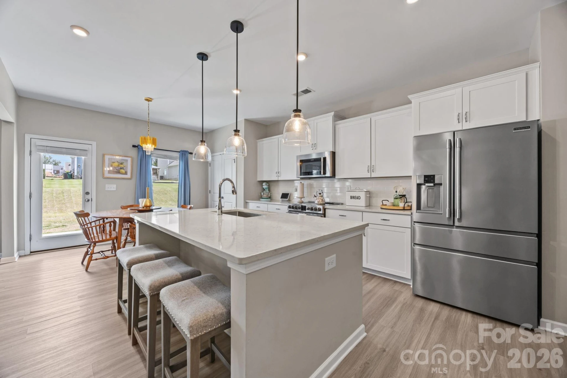 526 Ardsley Drive - Photo 8