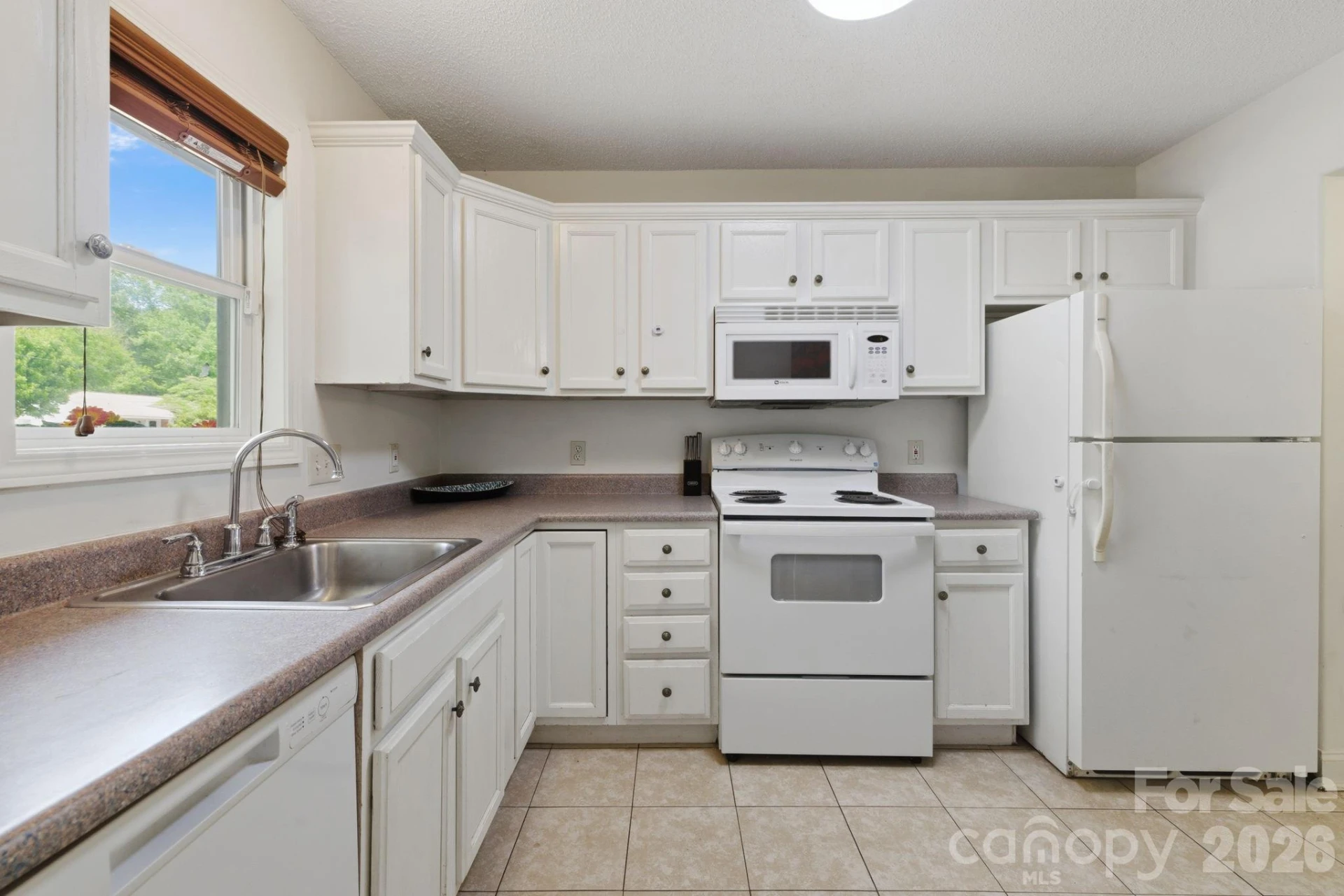 77 Lees Creek Road - Photo 4