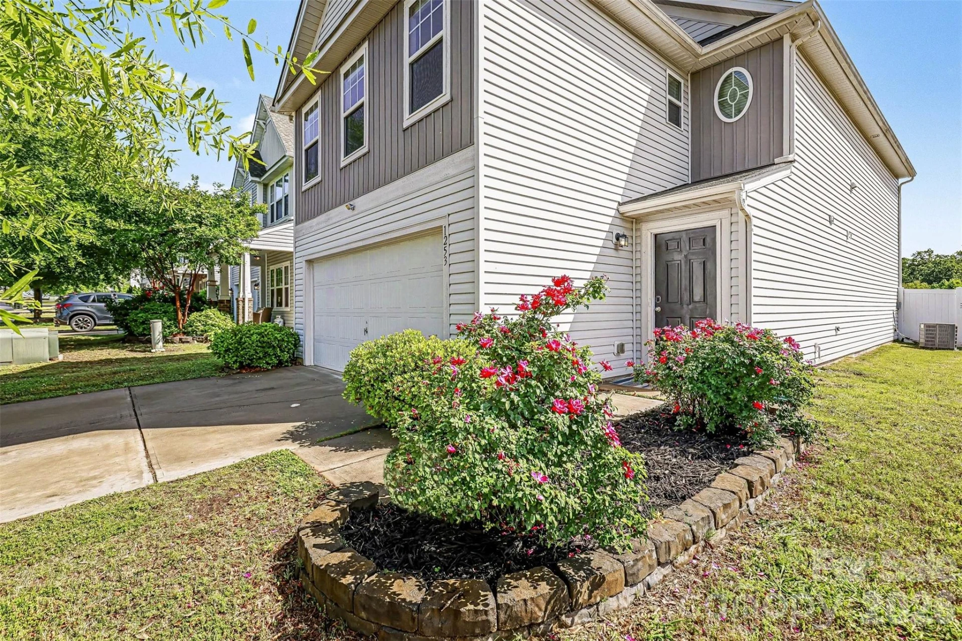 1253 Ettrick Avenue - Photo 3