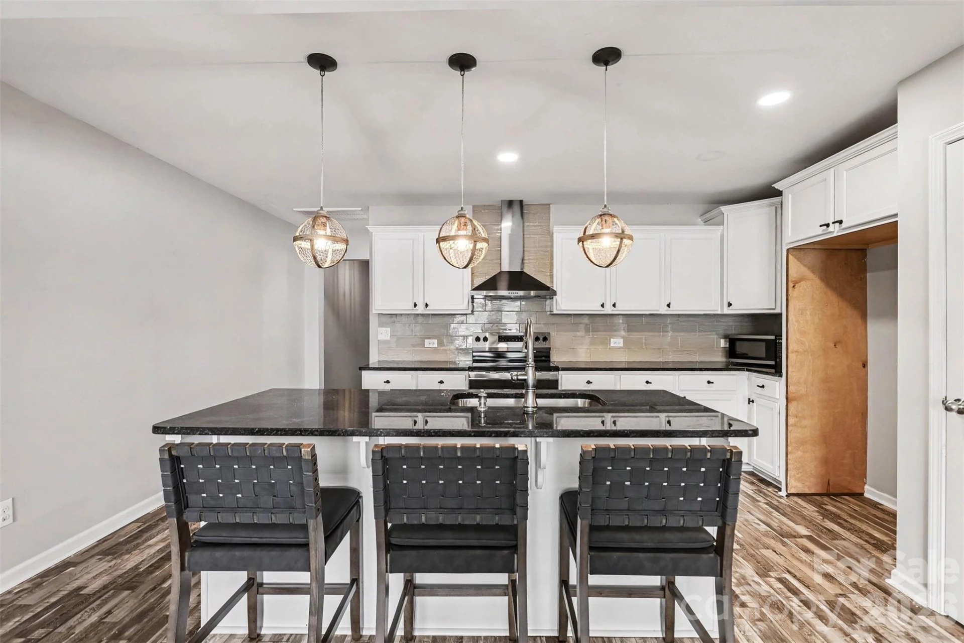 1253 Ettrick Avenue - Photo 7
