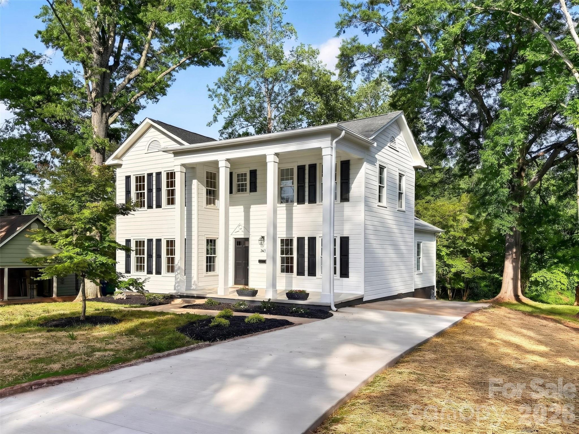 262 Pleasant Street - Photo 2