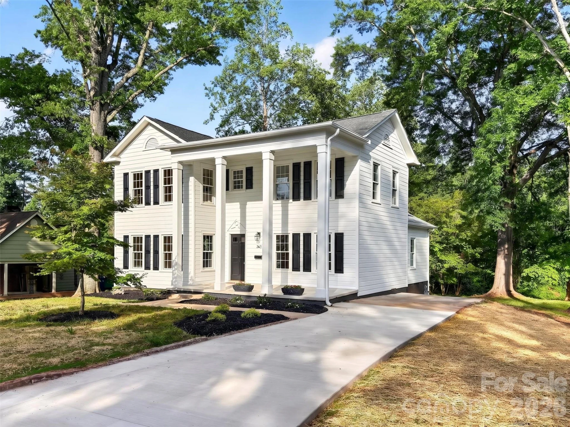 262 Pleasant Street - Photo 2