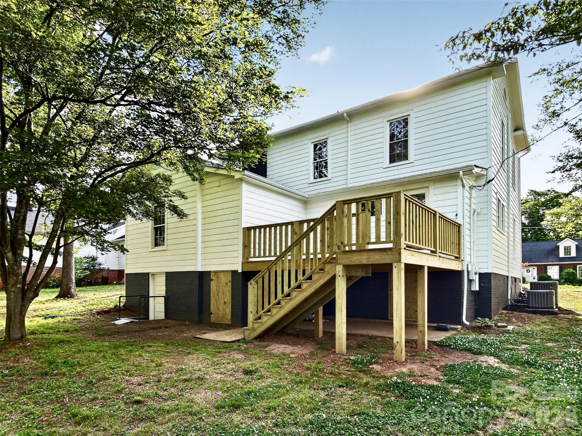 262 Pleasant Street - Photo 4