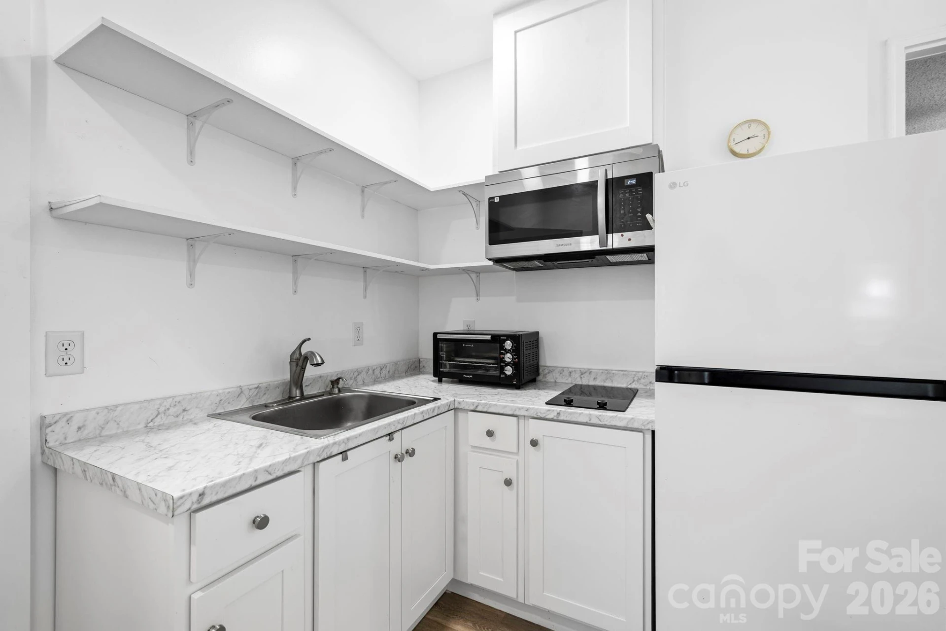1 Eastway Court - Photo 23