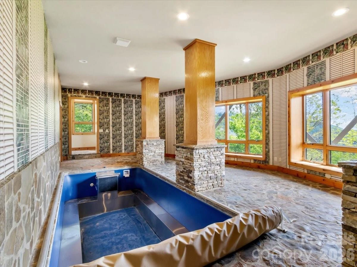 218 Slickrock Road - Photo 42