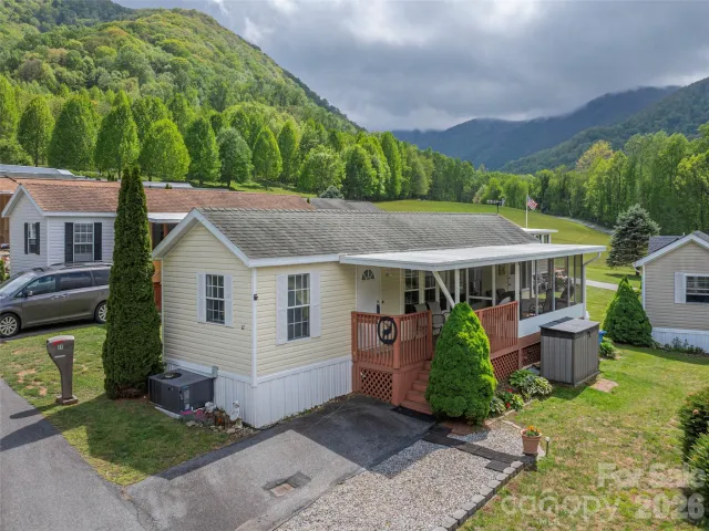 11 Valentine Drive, Maggie Valley, NC, 28751