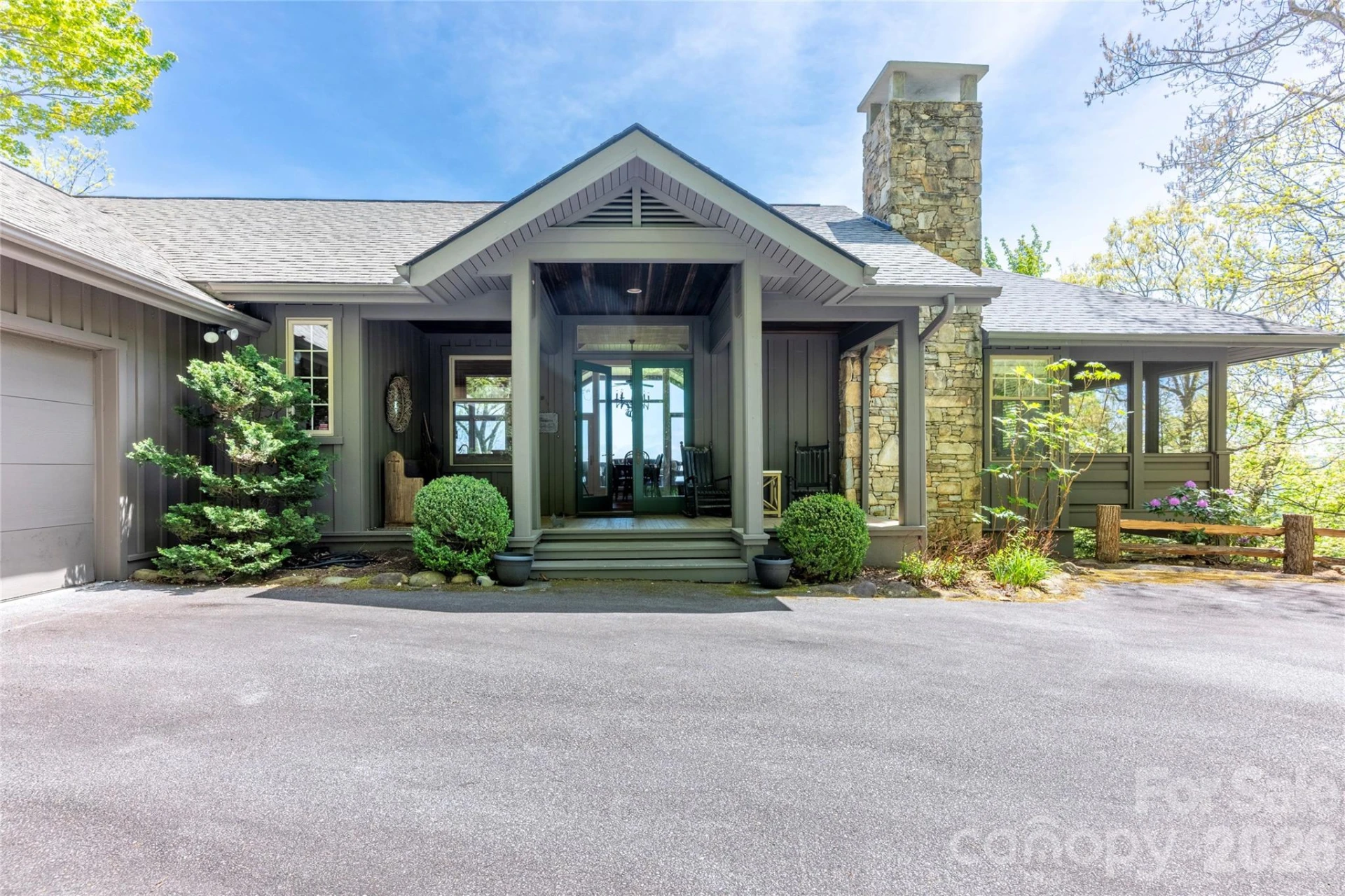 562 Panther Ridge Road - Photo 2