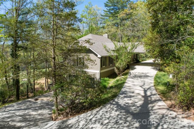 516 Cherokee Trace, Lake Toxaway, NC, 28747