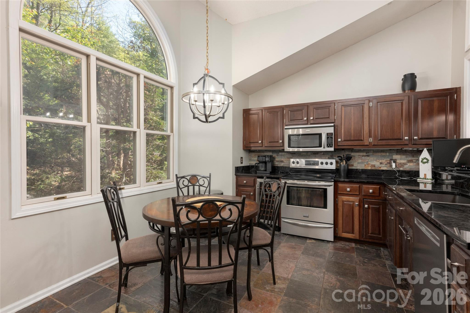 516 Cherokee Trace - Photo 10