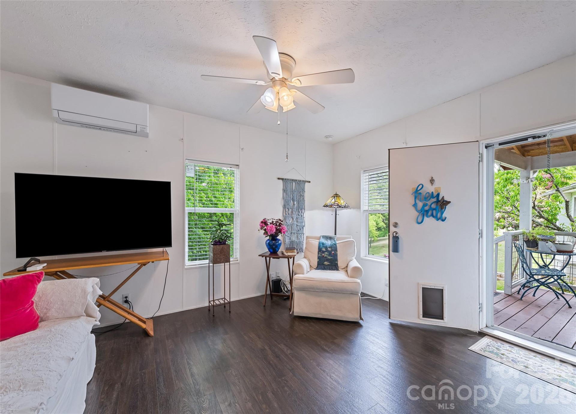 17 King Drive - Photo 2