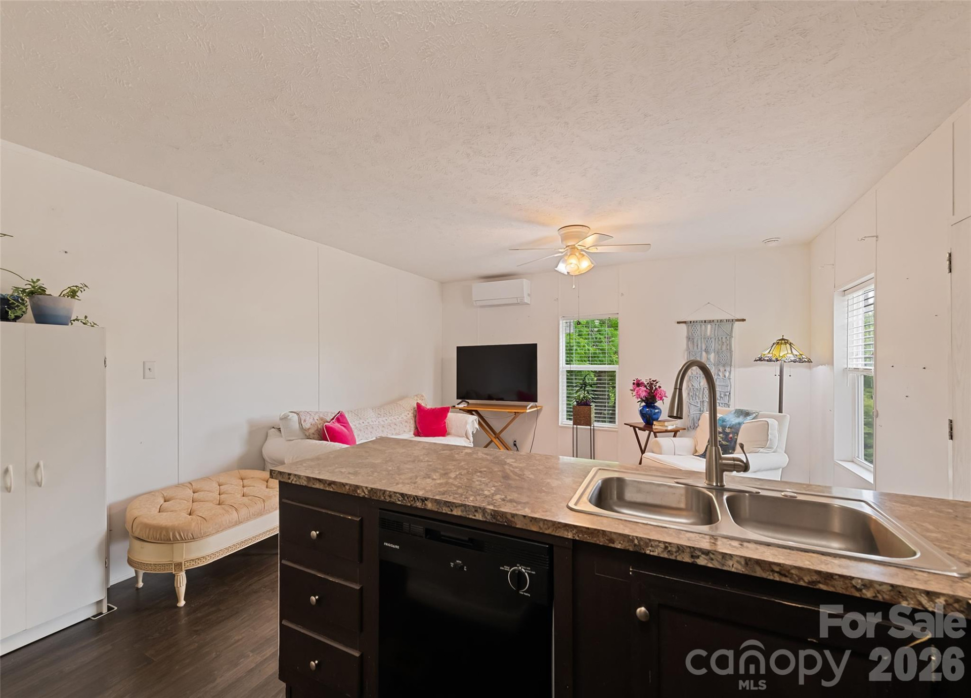 17 King Drive - Photo 8