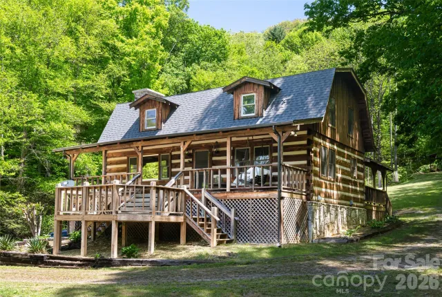 224 Seasons Drive, Clyde, NC, 28721