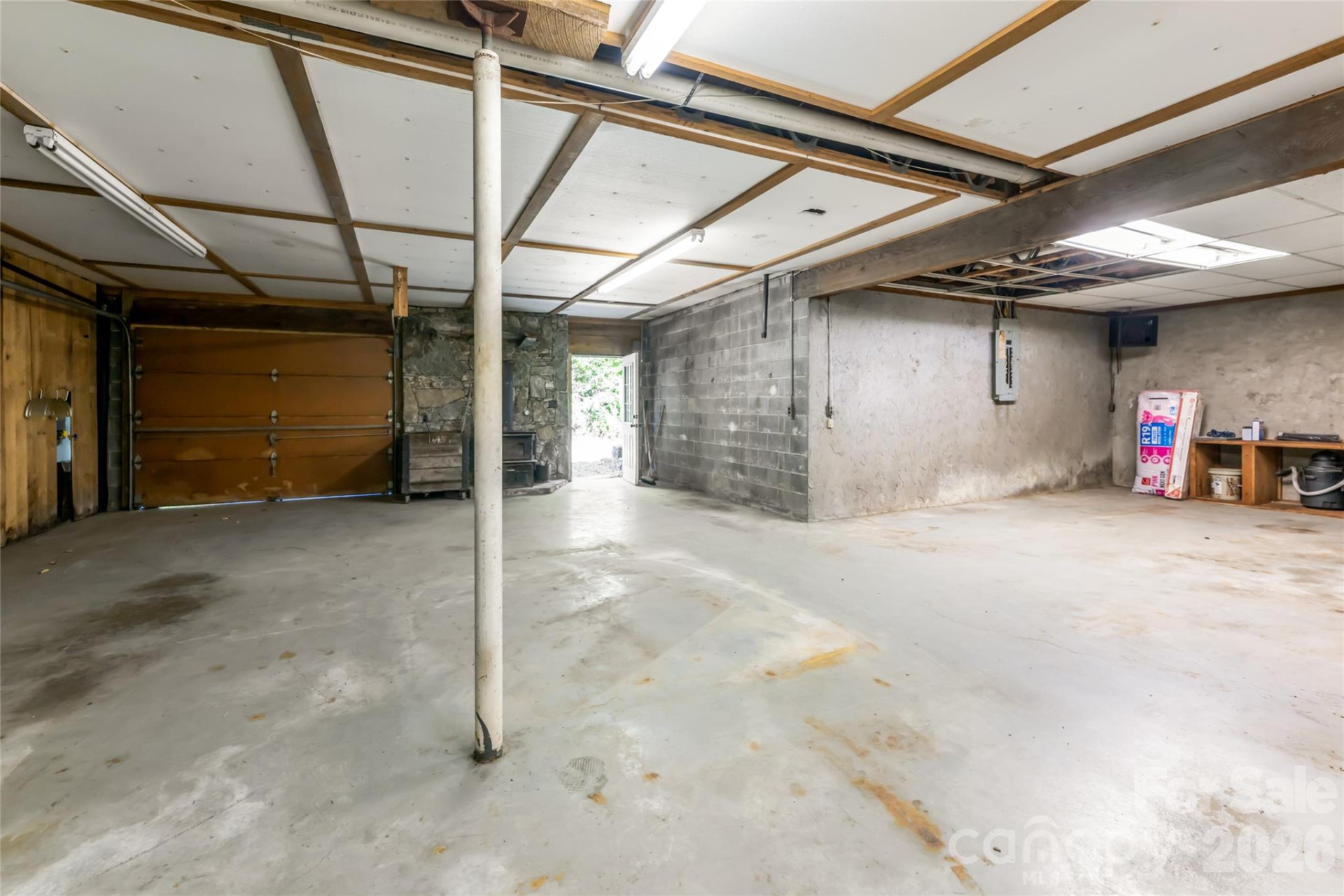 224 Seasons Drive - Photo 28