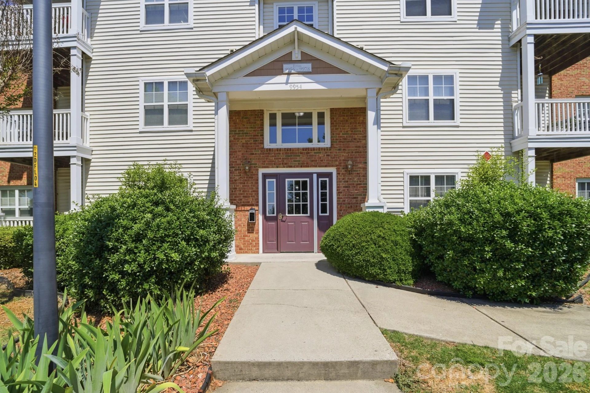 9976 Hyde Glen Court - Photo 2