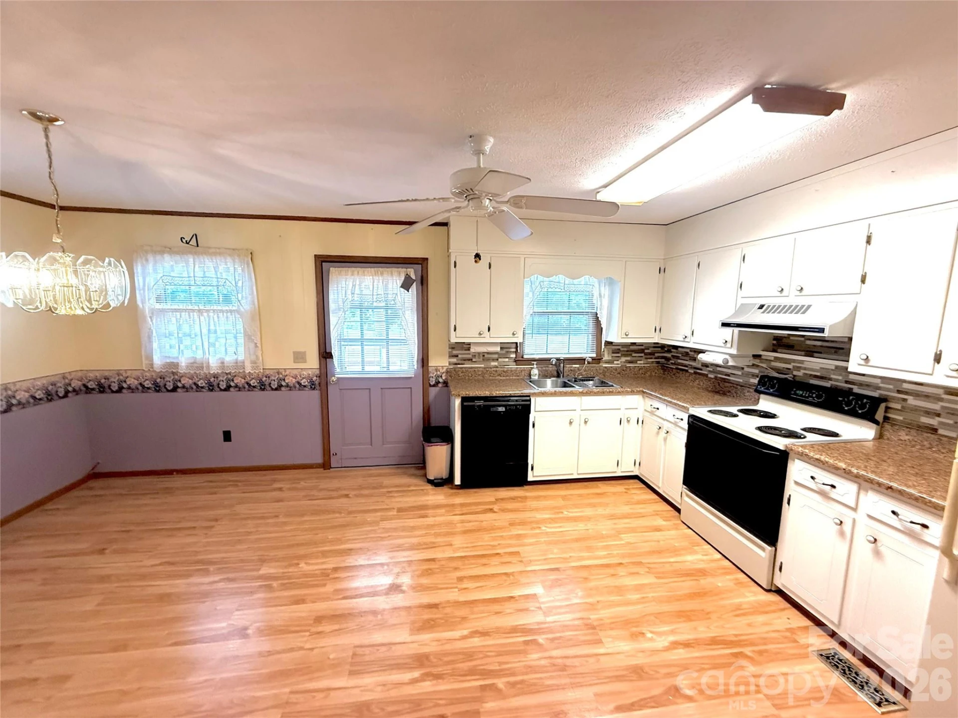 2848 Wendell Street - Photo 4