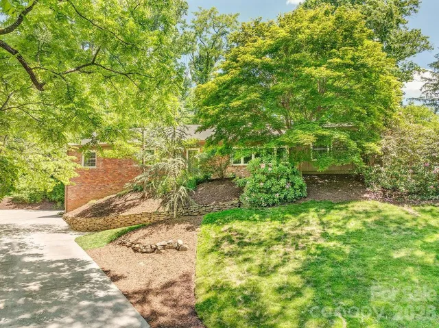 35 Dogwood Road, Asheville, NC, 28804