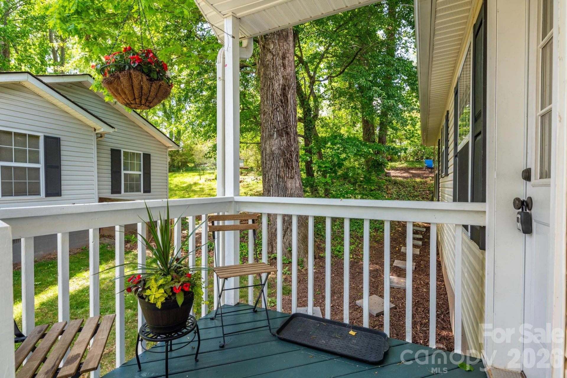 112 Shadowlawn Drive - Photo 4