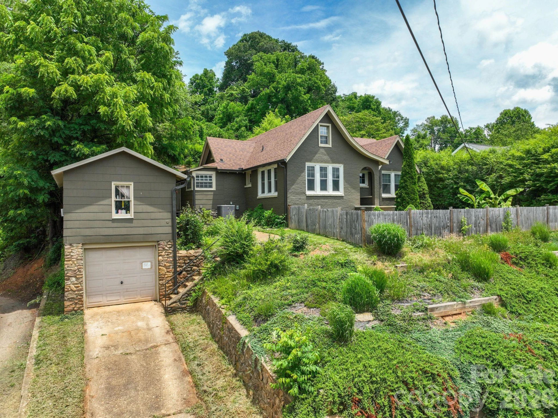 385 Pisgah Drive - Photo 2