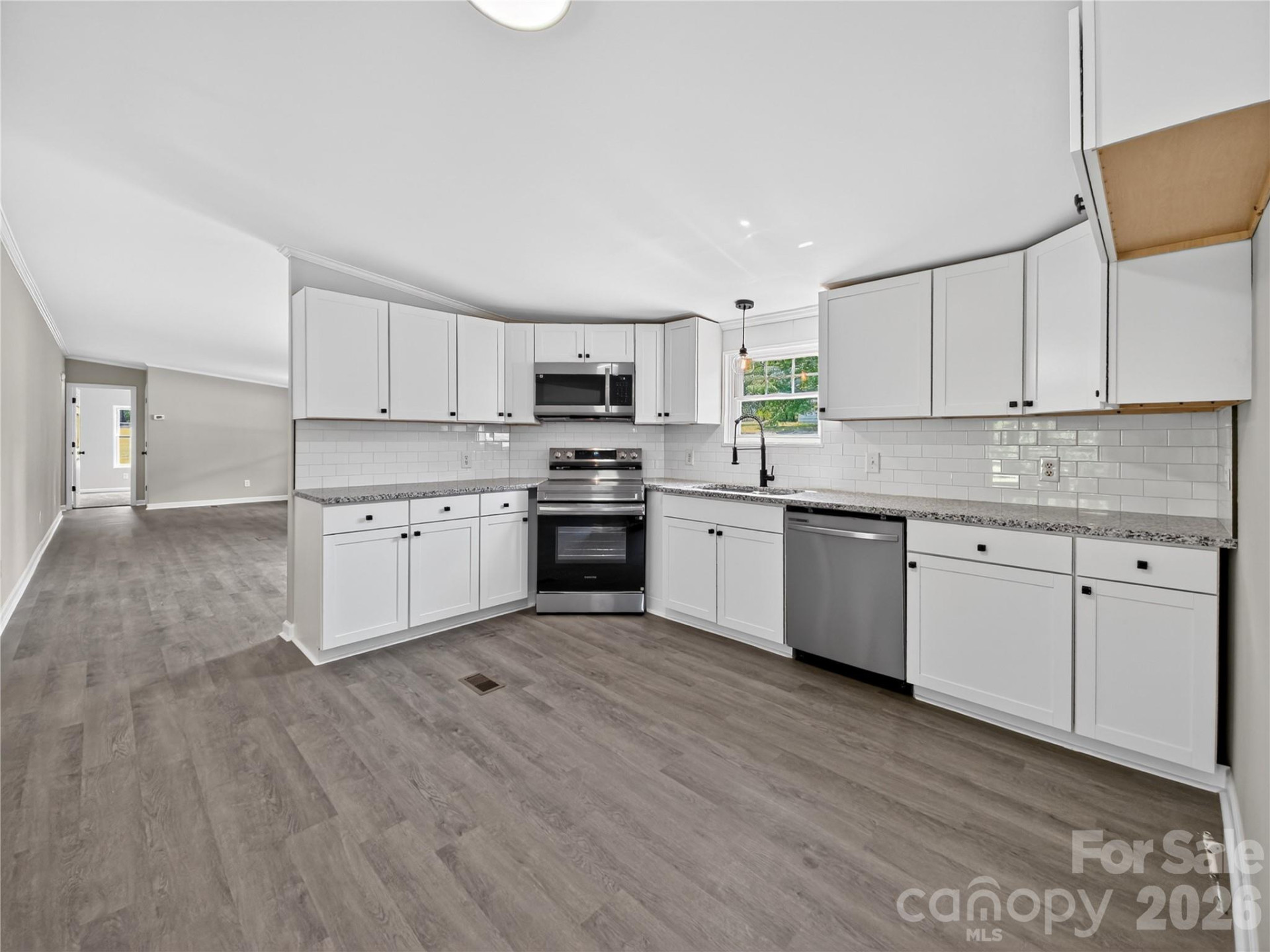 238 Phillips Drive - Photo 3