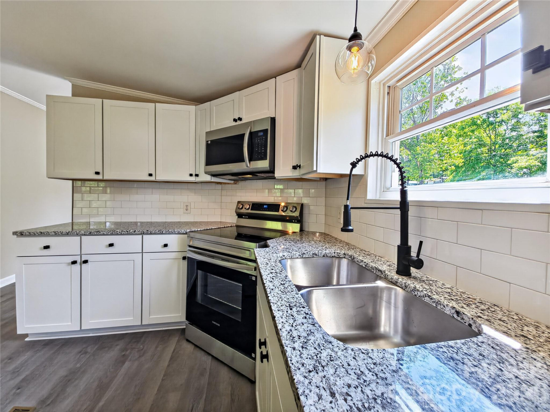 238 Phillips Drive - Photo 4