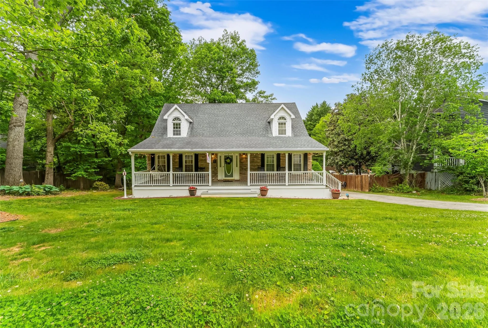 808 Lakey Gap Road - Photo 2