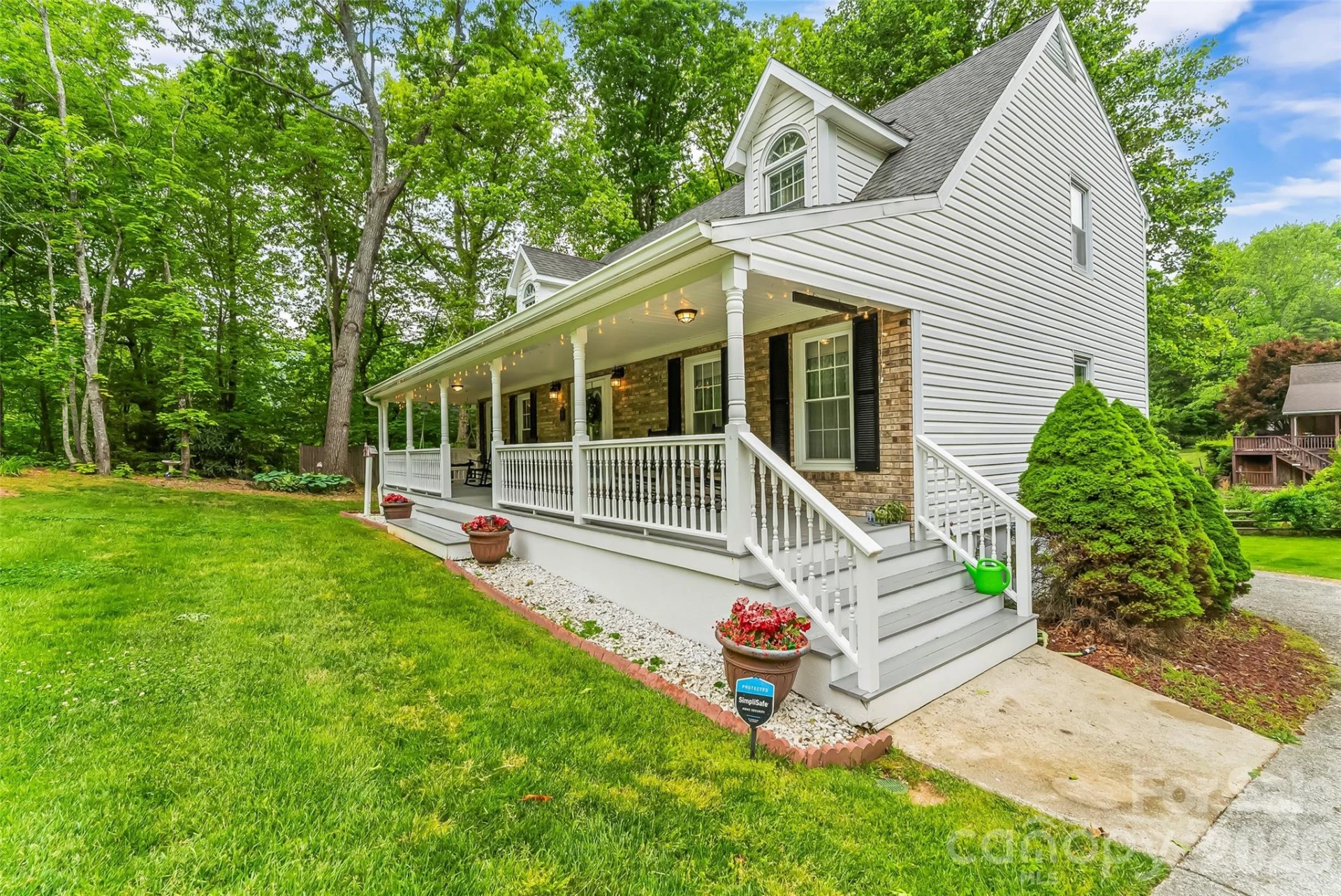 808 Lakey Gap Road - Photo 3