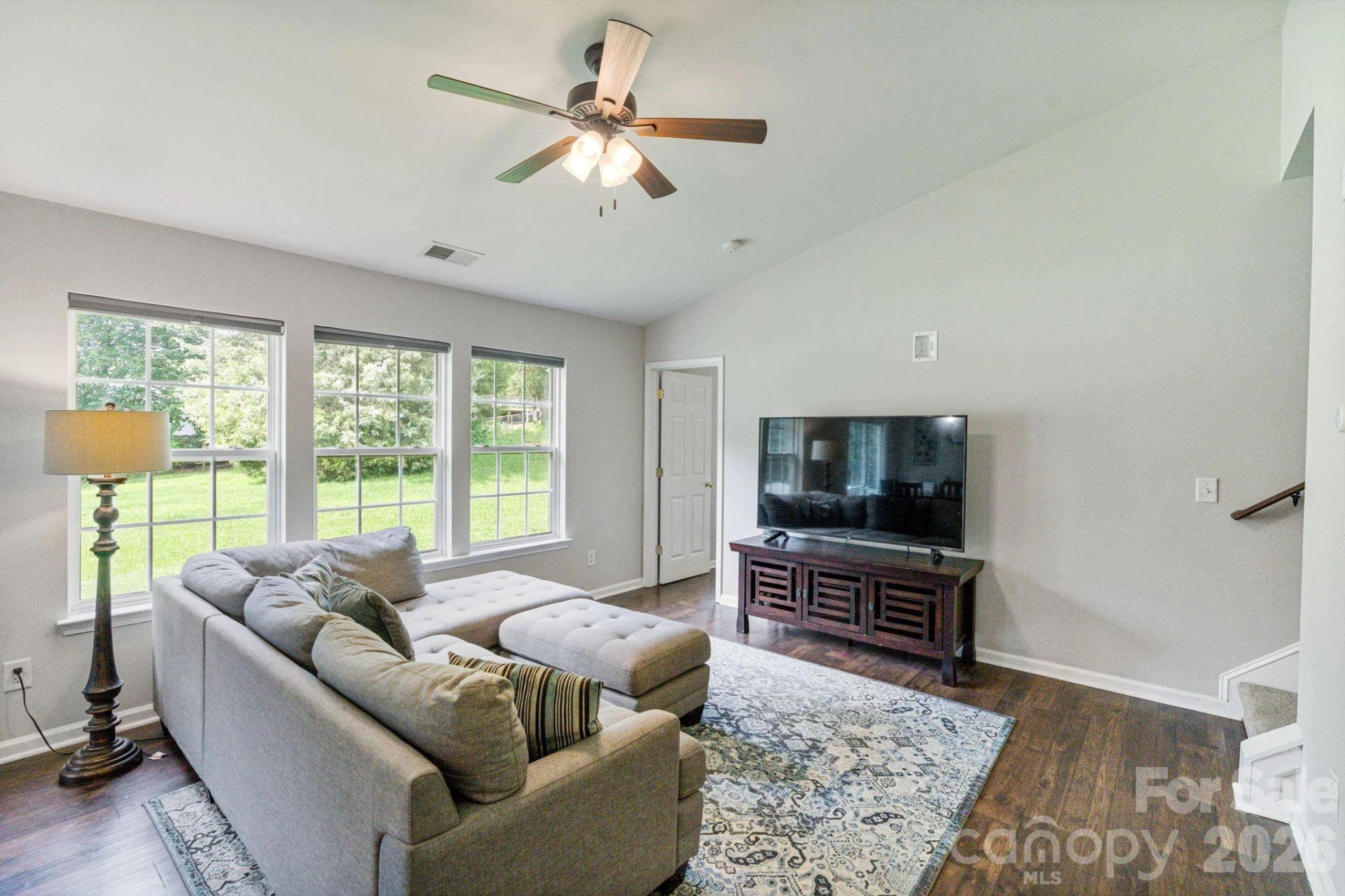 406 Courtland Court - Photo 8