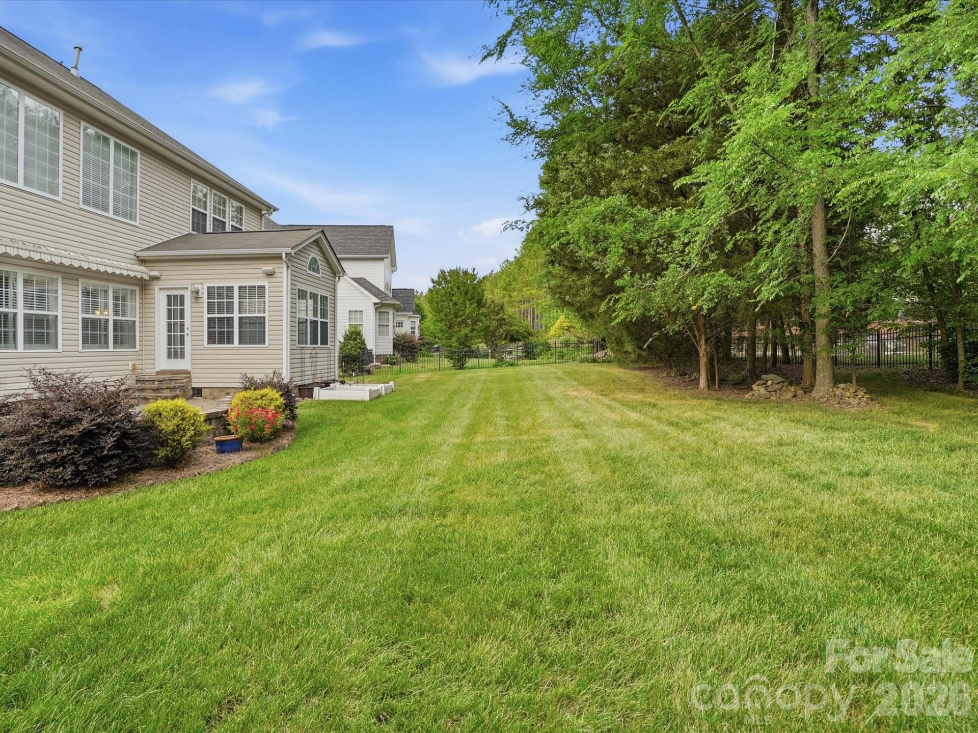 2027 Fripp Lane - Photo 39