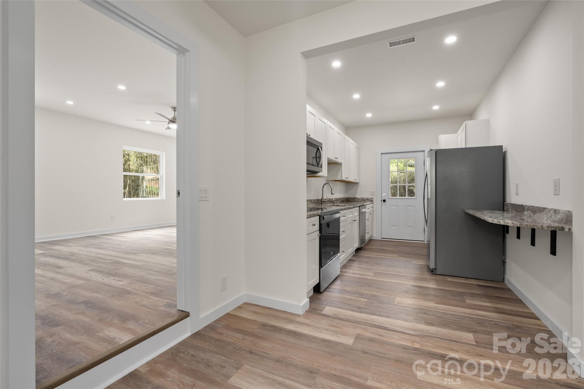 22 Ilyas Way - Photo 12