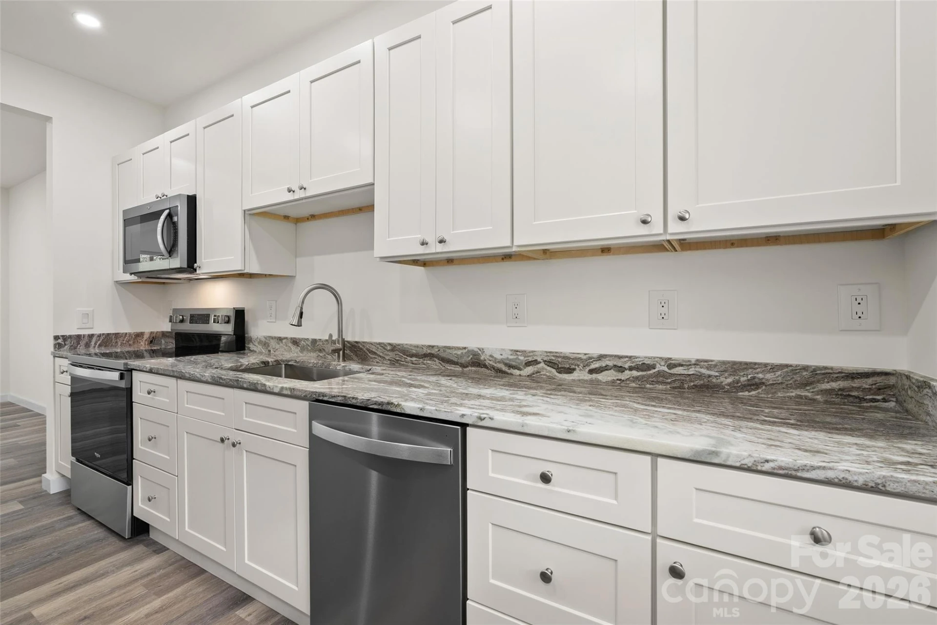 22 Ilyas Way - Photo 13