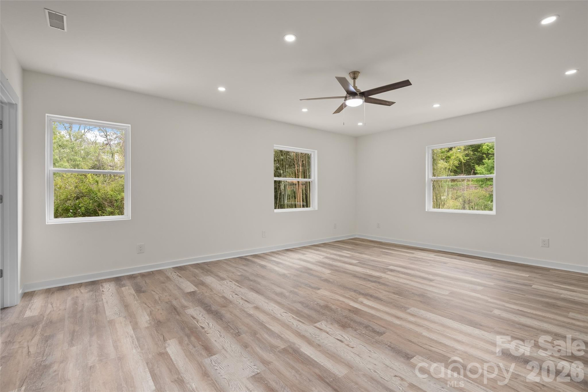22 Ilyas Way - Photo 16