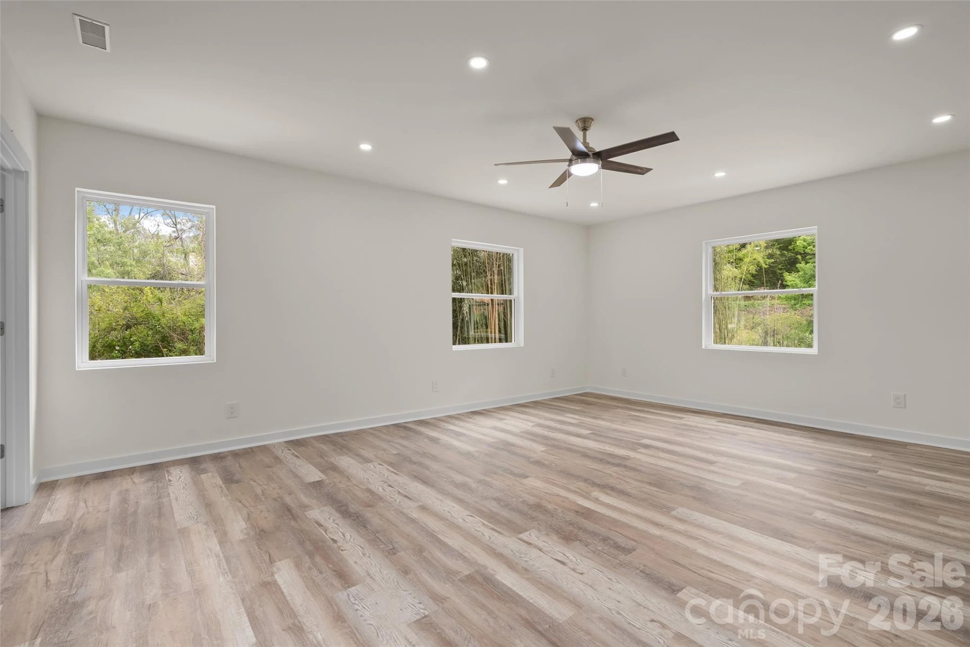 22 Ilyas Way - Photo 16