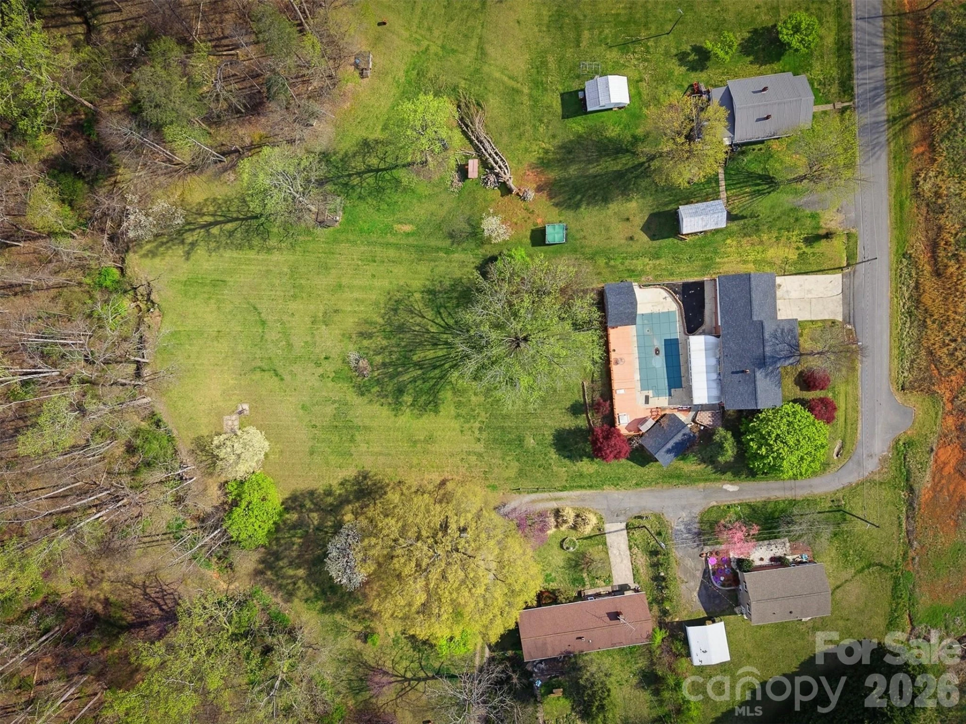 2174 Chester Avenue - Photo 17