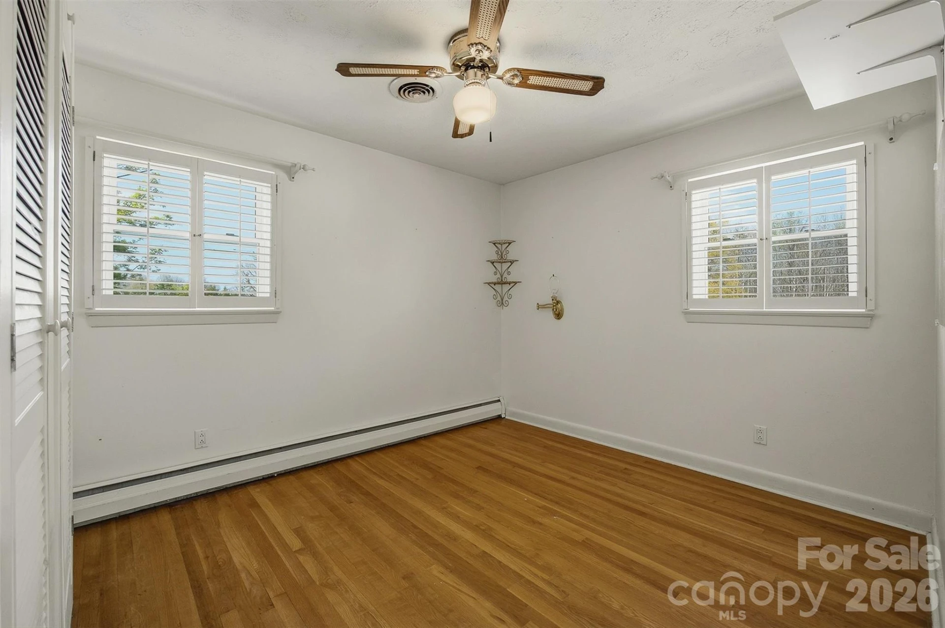 2174 Chester Avenue - Photo 27