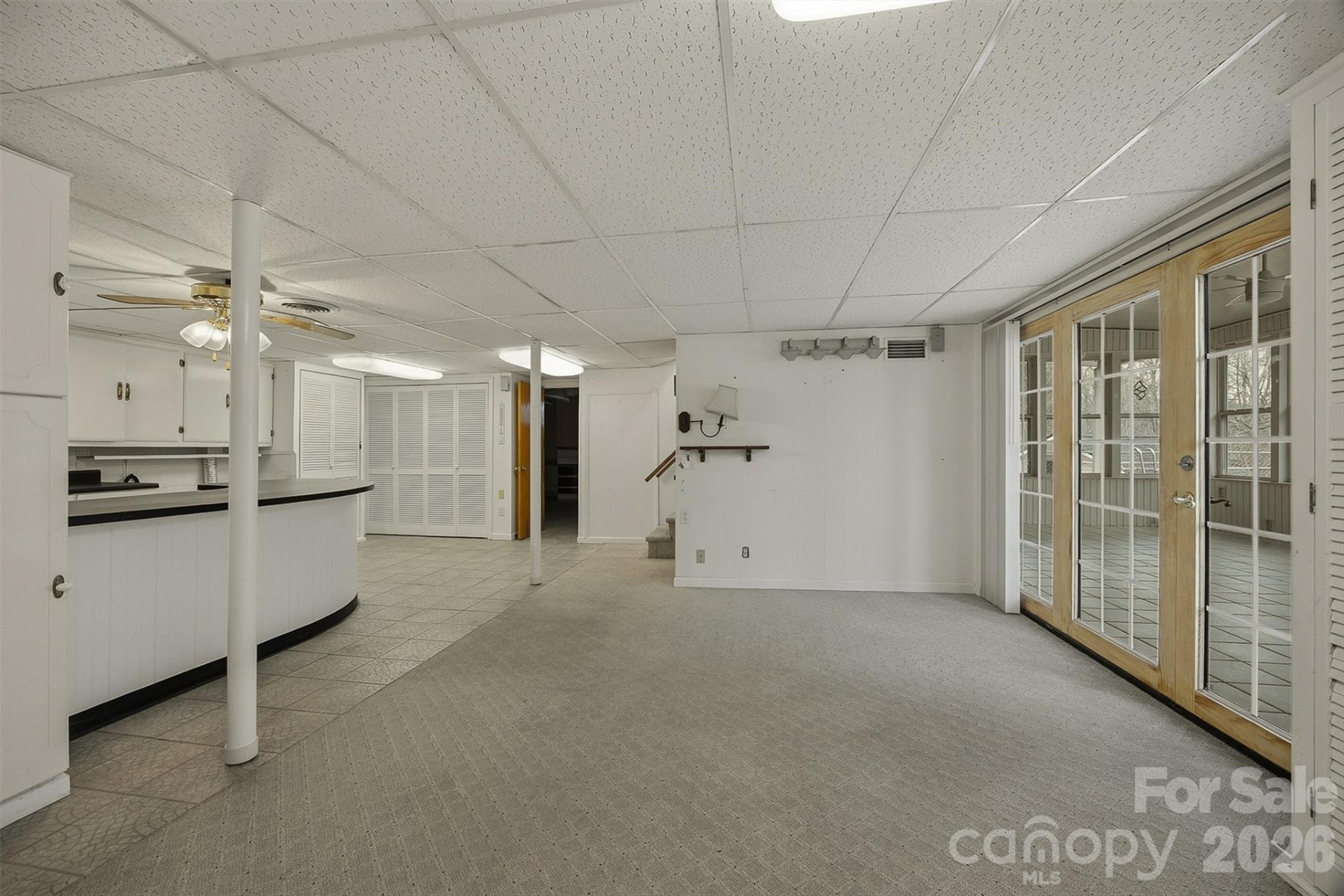 2174 Chester Avenue - Photo 32