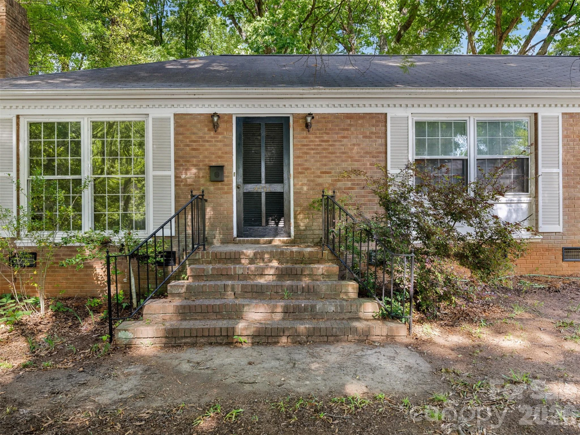 4701 Aspen Court - Photo 2