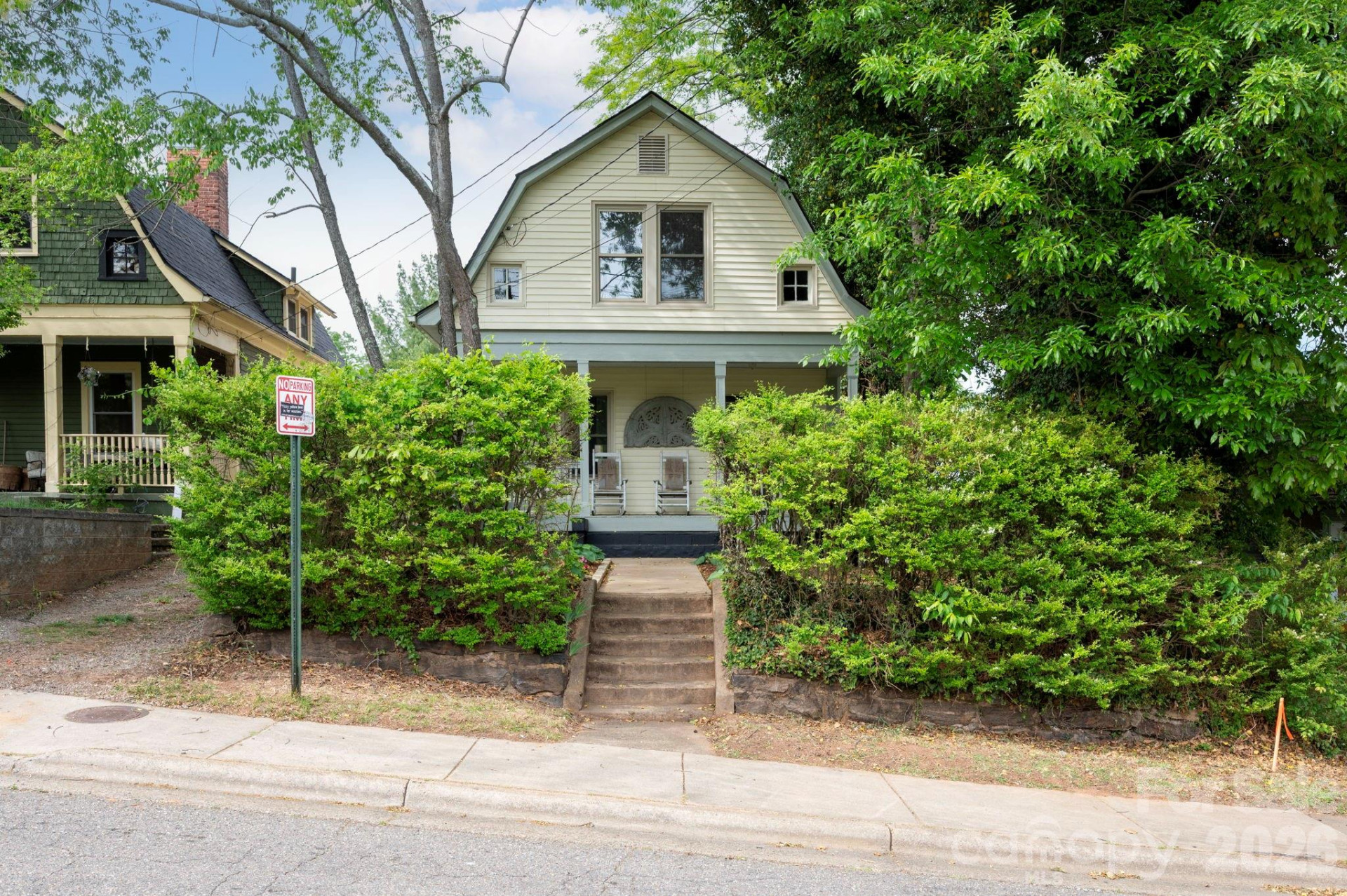 39 Bartlett Street - Photo 2