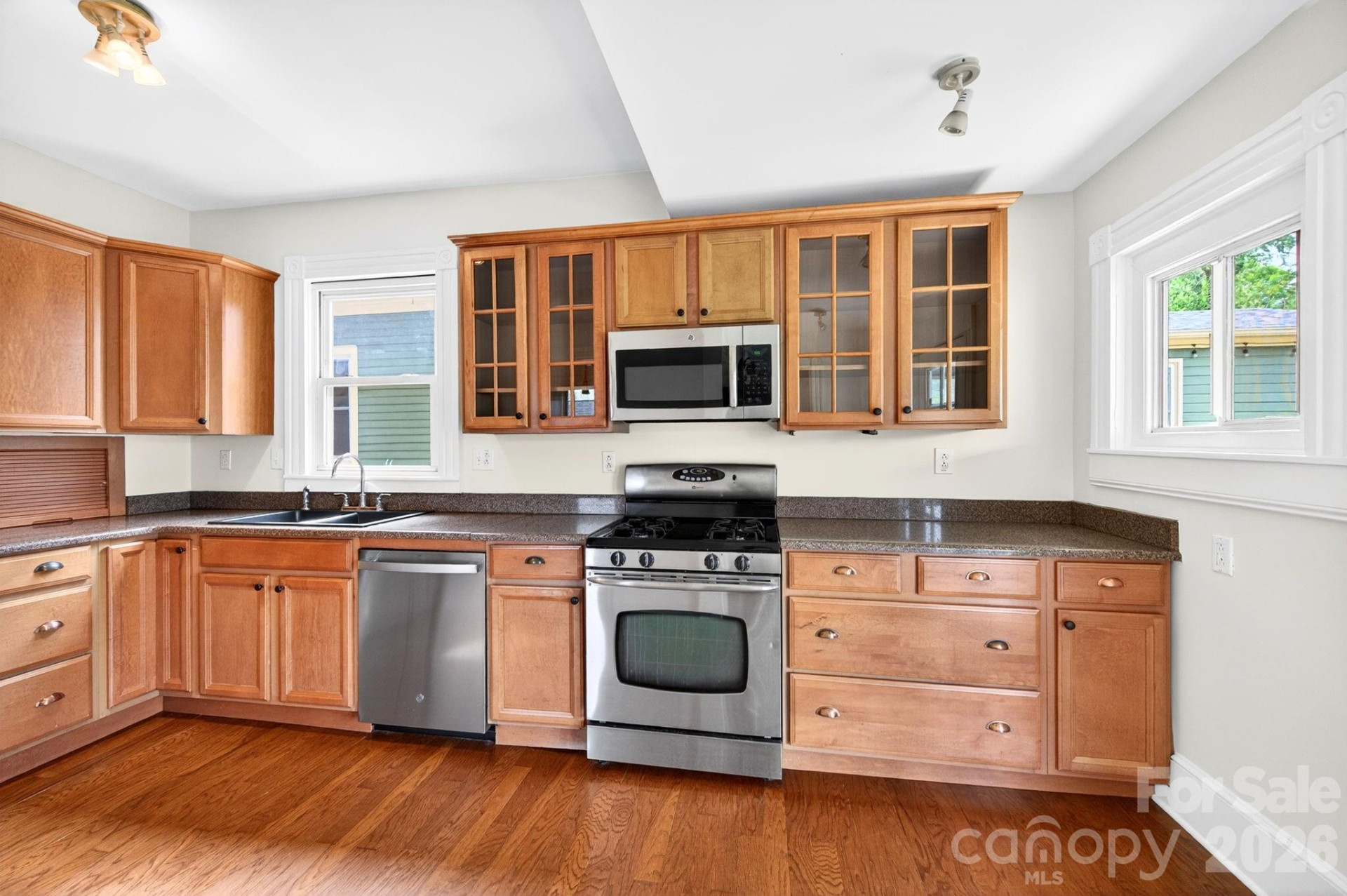 39 Bartlett Street - Photo 9