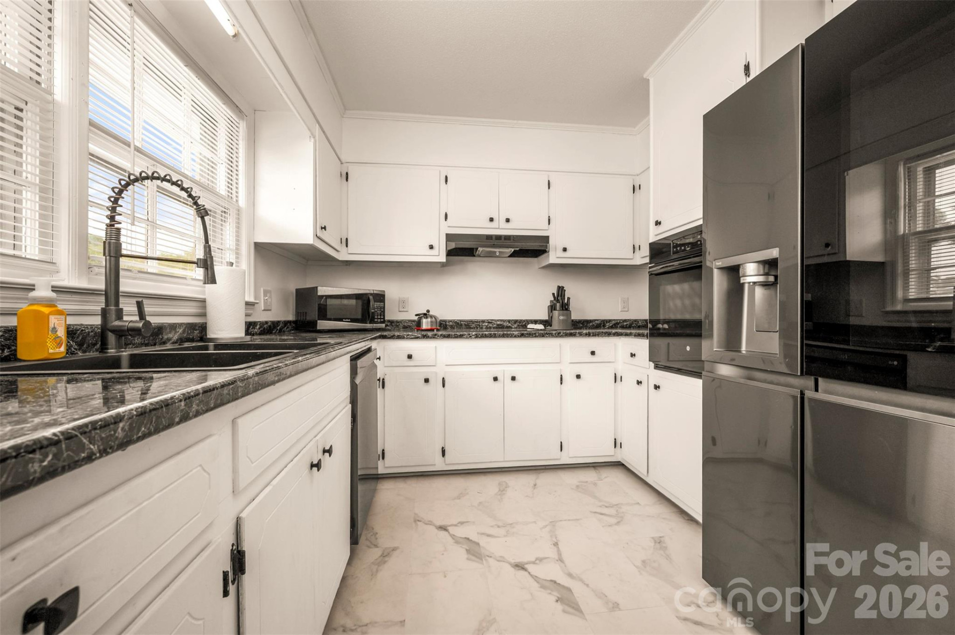 132 Burgin Street - Photo 18